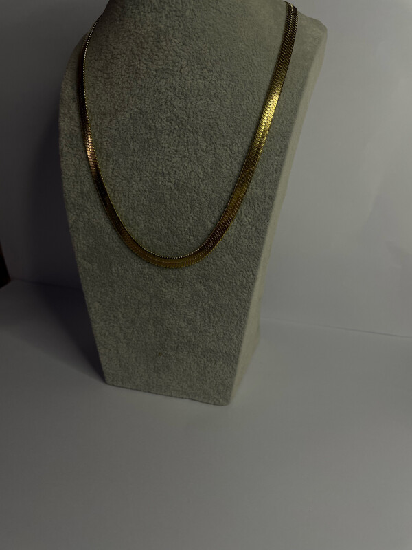 Evara Necklace