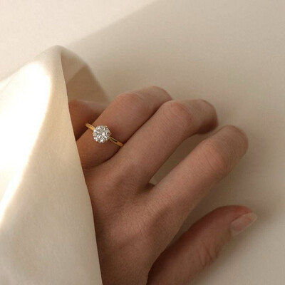 Moissanite 