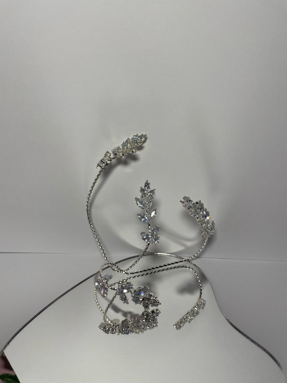 Asmira Hand Accessory