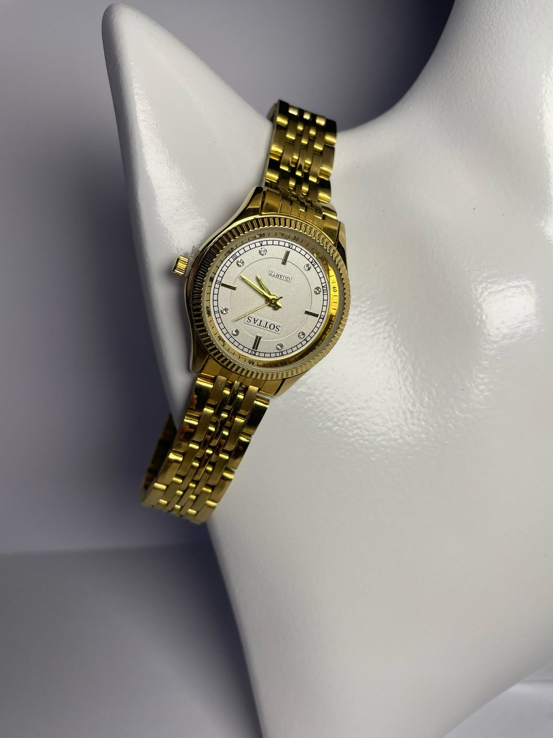 Arnaaz Watch
