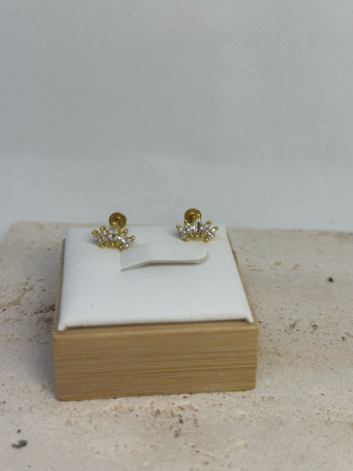 Eva Flat Back Earrings