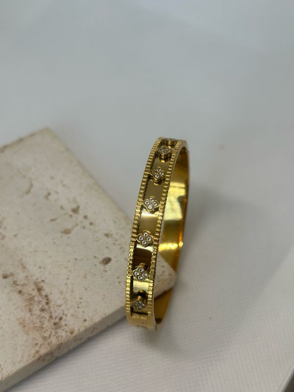 Kainaat bracelet 