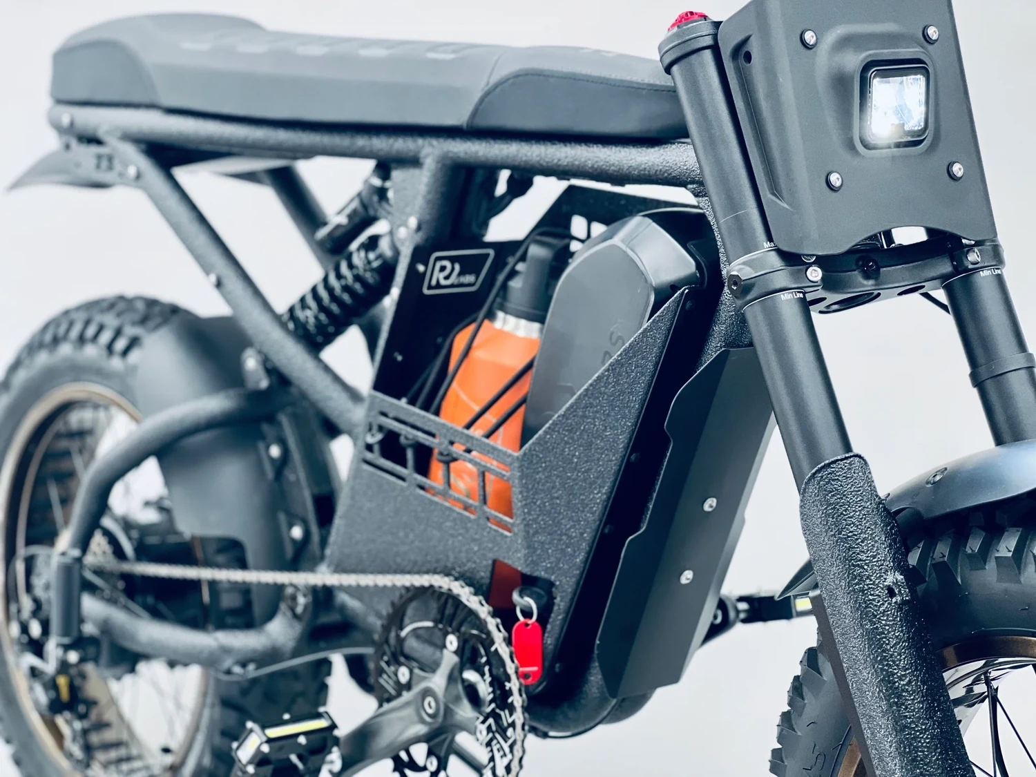 ハイパーボンバー
黒 ポール　2本セット At the Crankボンバージャケット -ハーレーダビッドソン公式オンライン