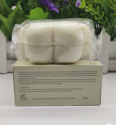 SAVON SELFIE 24h COLLAGEN ARBUTIN