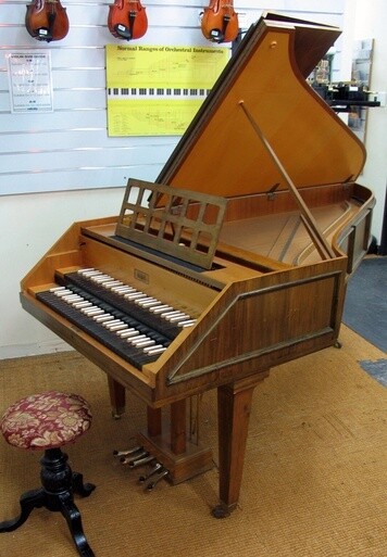 Neupert Harpsichord 'Bach' Pre-Loved