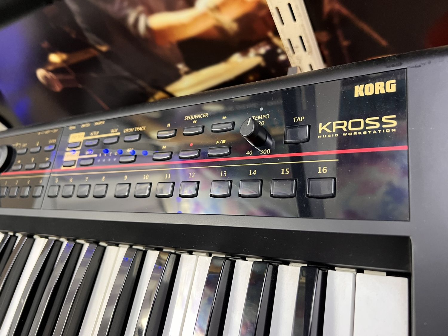 Korg KROSS 61 Music Workstation (Mint Condition)