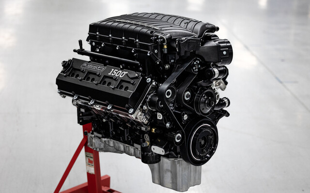 Direct Connection 1500 HEMI® Crate Engine - DSR Performance - Licensed (DSR1500-DC)