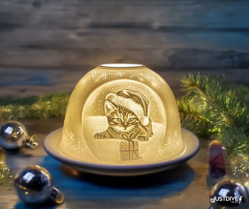 Festive Kitty Glow – Porcelain Tealight Dome