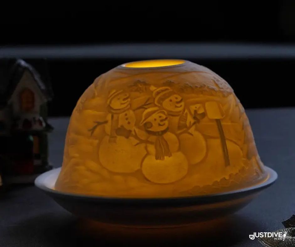 Snowy Smiles – Porcelain Tealight Dome Snowy Smiles – Porcelain Tealight Dome