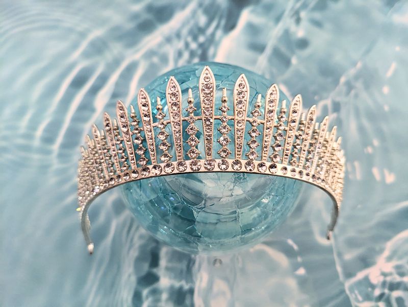 Silver Breakwater Crown Silver Breakwater Crown