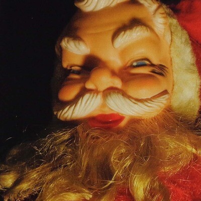 Regal Toy Plush Santa, Creepy Santa Series card DAVS133