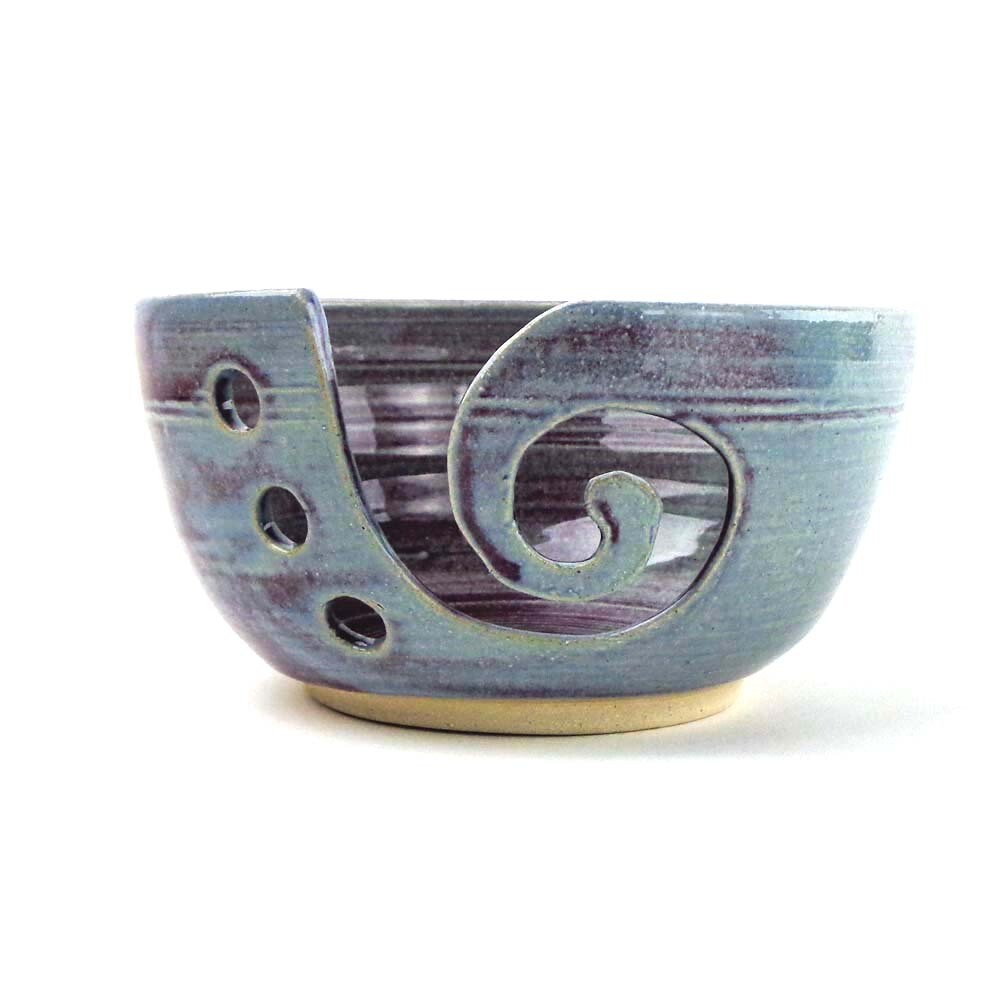 Yarn Bowl Cranberry Spiral, ceramic  BICE192