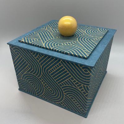 Blue &amp; Gold Line Design, small box COLD885