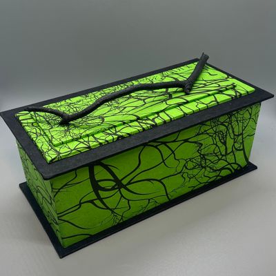 Green Root Design, large box COLD881
