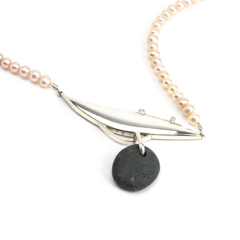 Pearls and Black Pebble, necklace BRYH655
