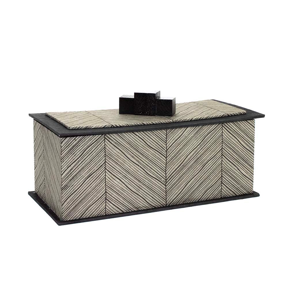 Grey &amp; Black Line Design, large box COLD883