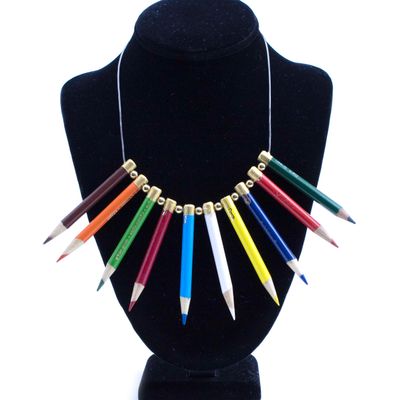 Colored Pencils with White Pencil, necklace DHOJ053