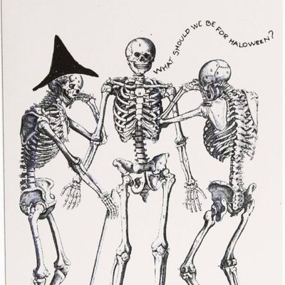 Halloween Skeleton Costume Debate, card DHOJ061