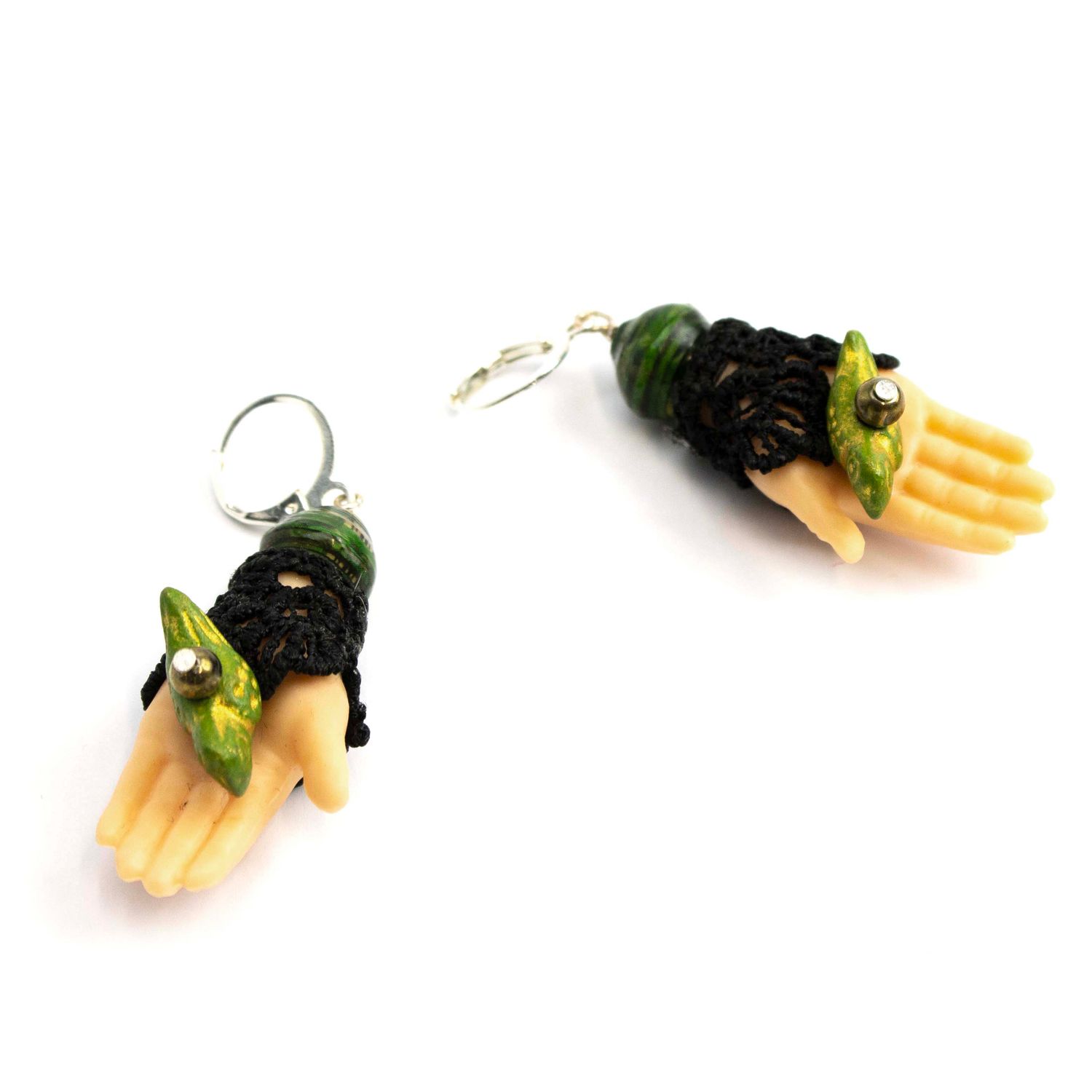 Bird in Hand, earrings KUDM244