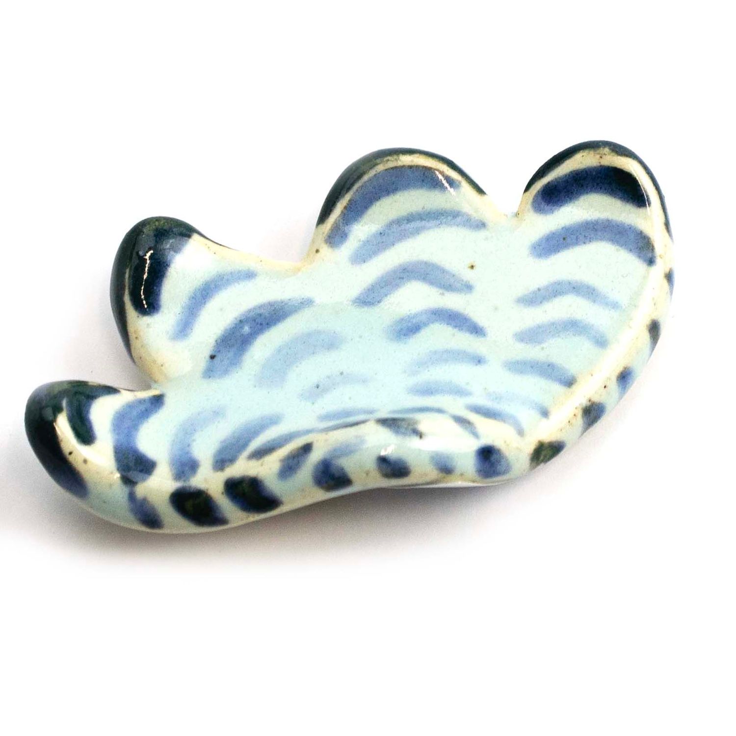 Aqua Organic Form, ceramic magnet ROHG029