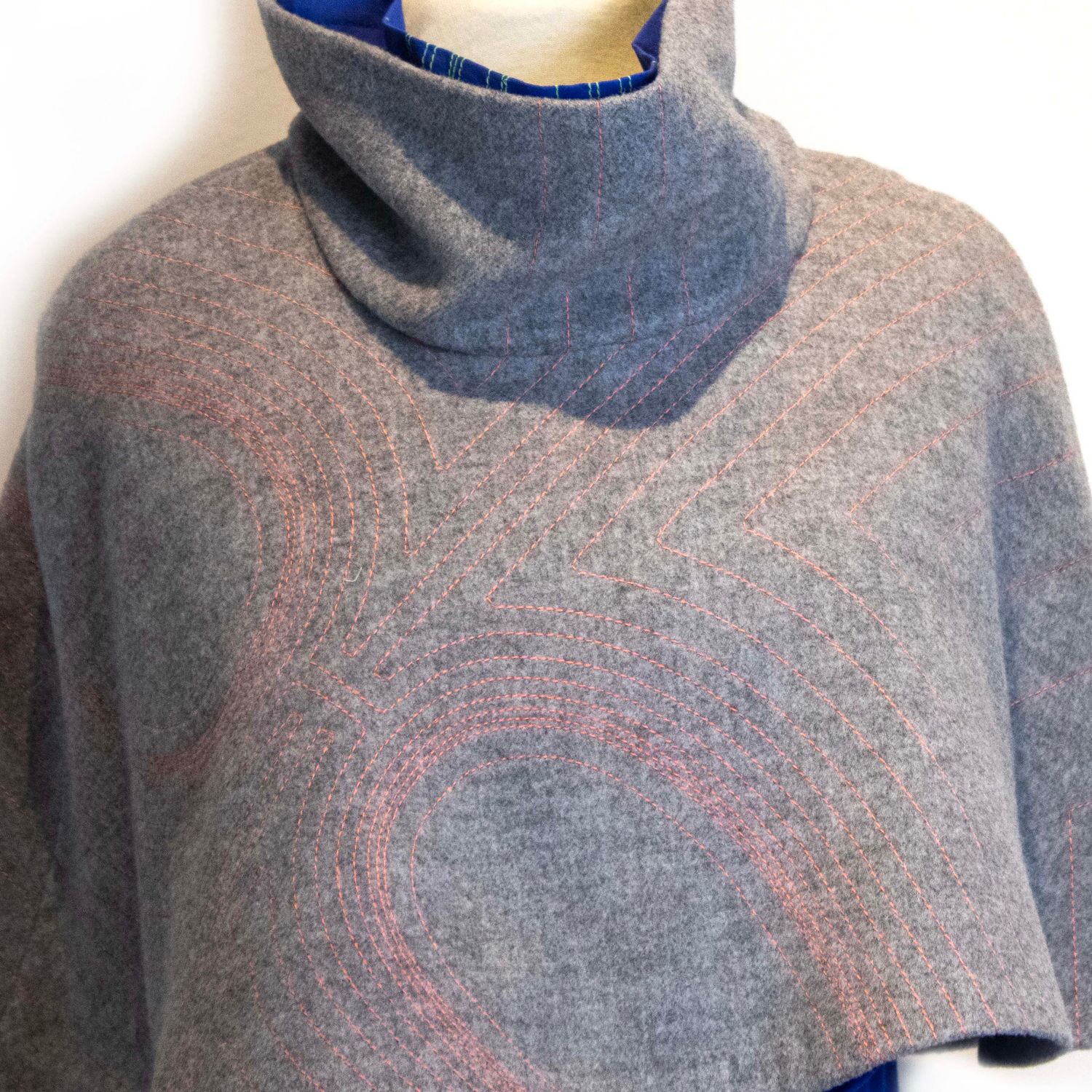 Opposing Drop Capelet in Grey, cape SHER155