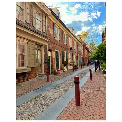 Headed Down Elfreth's Alley, photo print SHAM025