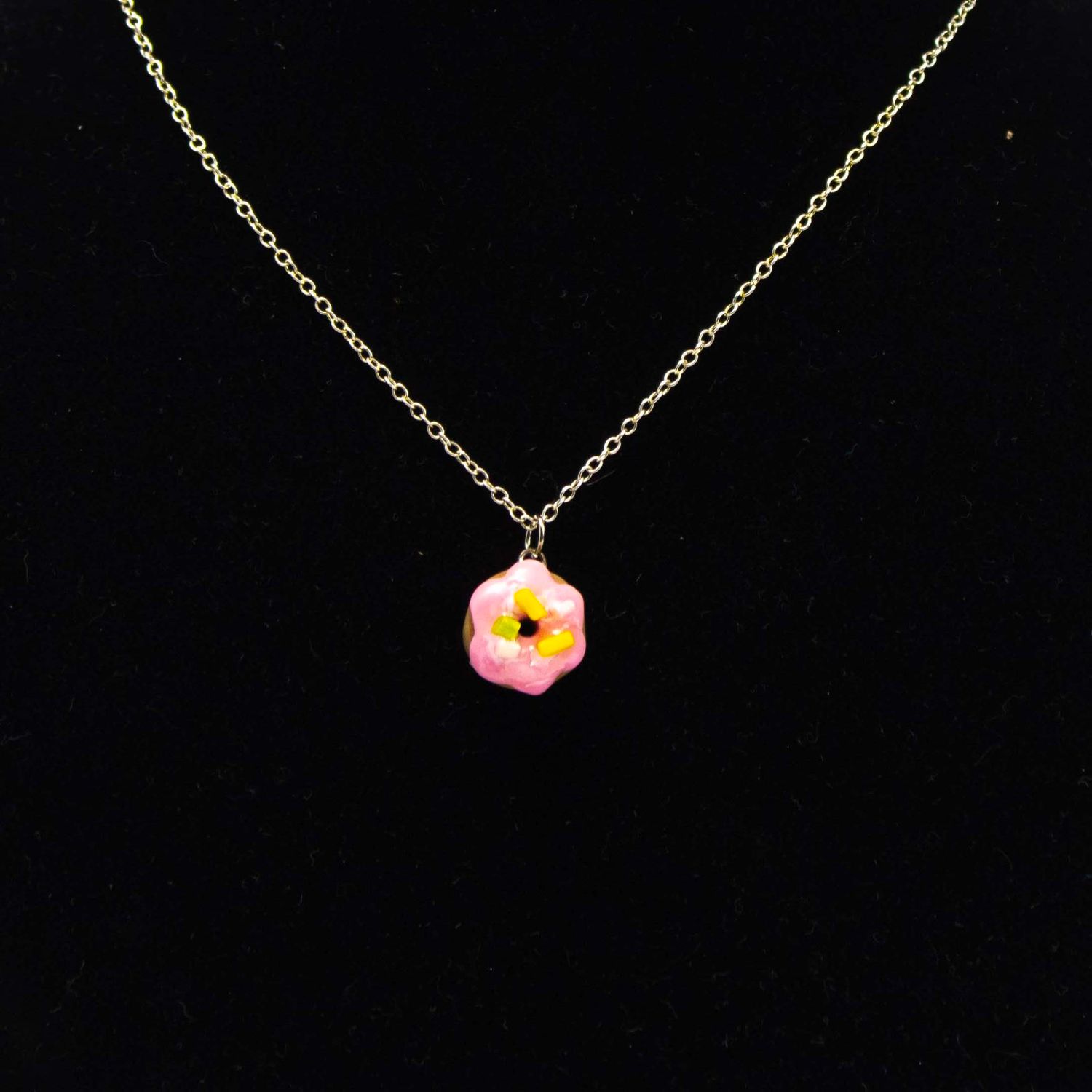 Donut with Festive Sprinkles, necklace MOHL074