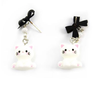 White Cat, earrings LAPR703