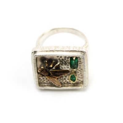 Bronze Fly in Emerald, ring BRYH689