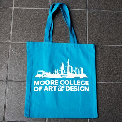 Tote Skyline: Small Sapphire