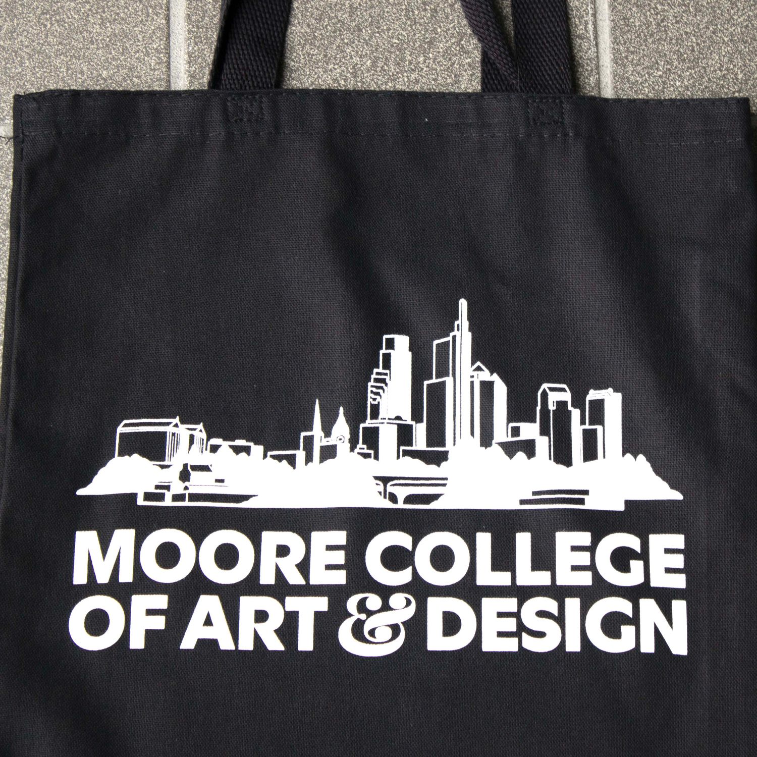 Tote Skyline: Small Black &amp; White