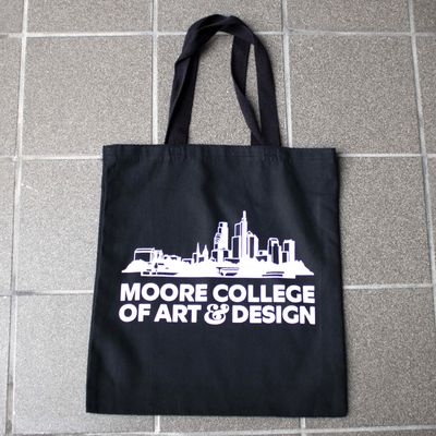 Tote Skyline: Small Black &amp; White