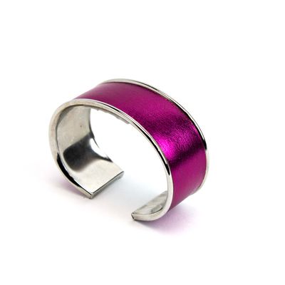 Magenta Leather, metal bracelet CASK294