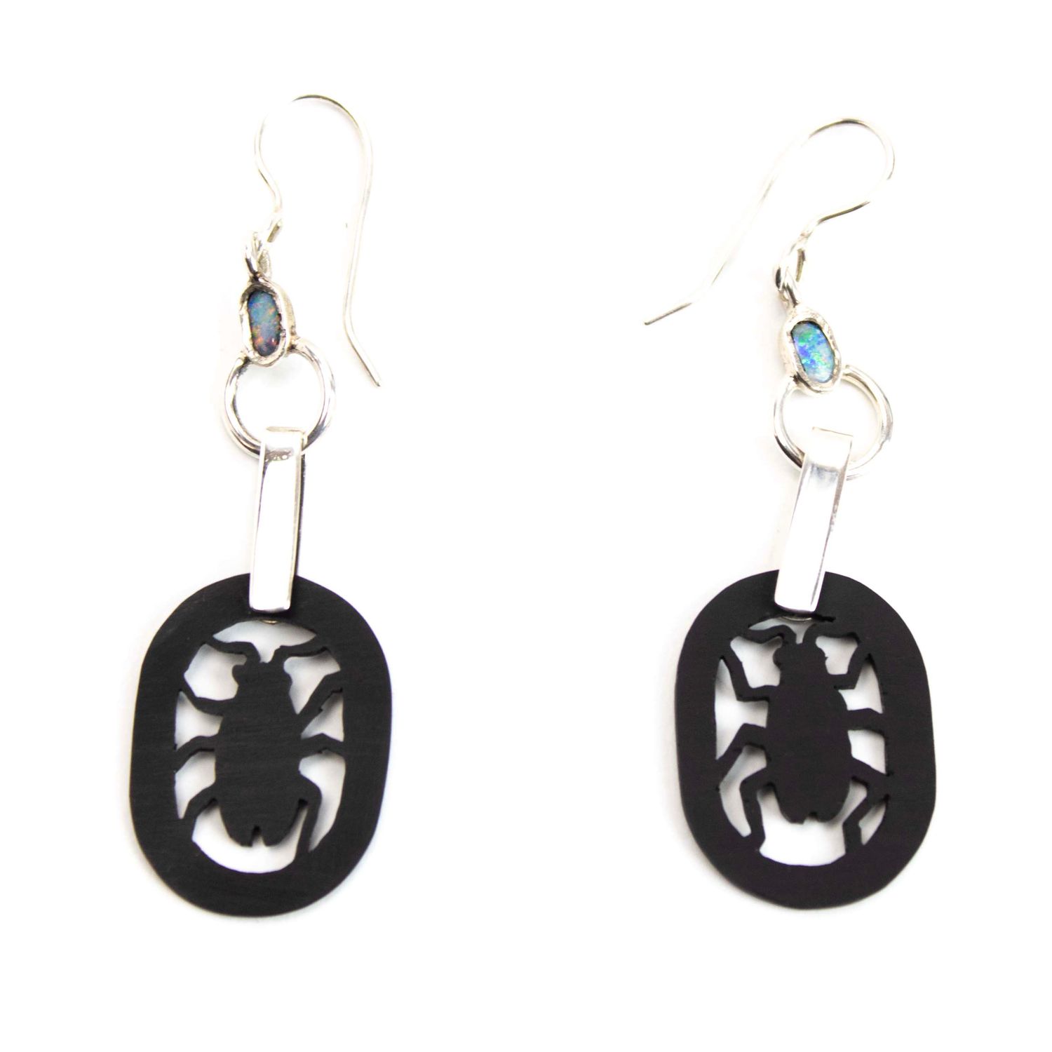 Ebony Beetle small, earrings BRYH695