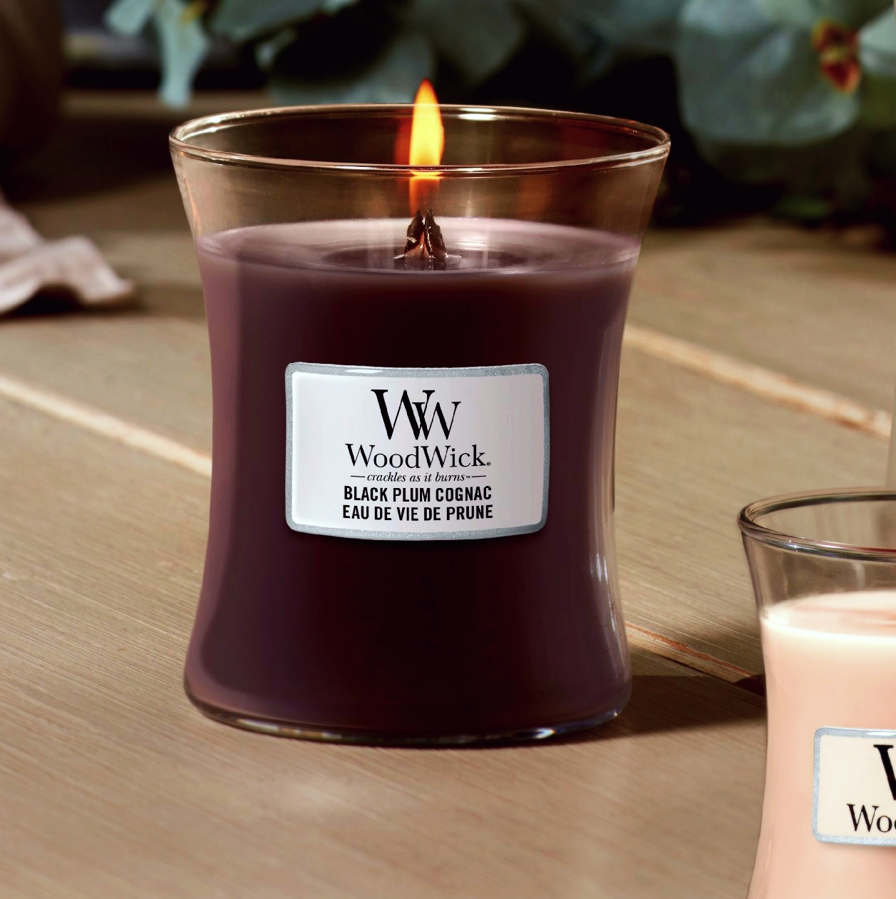 Yankee Candle WoodWick Candela Profumata Media Fragranza Black Plum Cognac  con Stoppino Legno