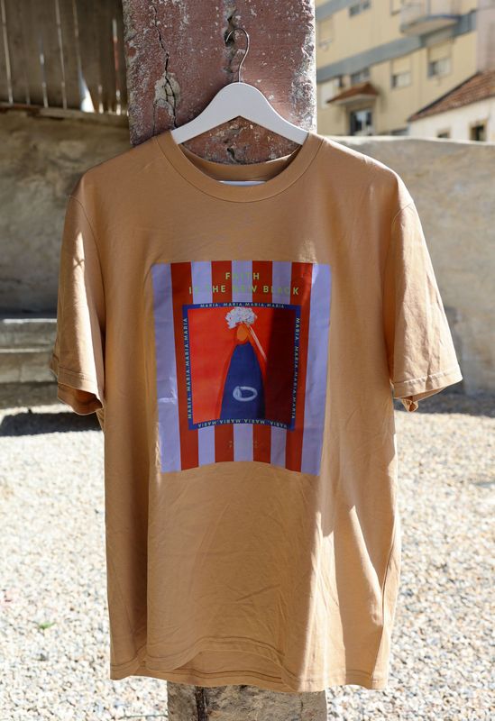 T-shirt ' FAITH IS THE NEW BLACK'
