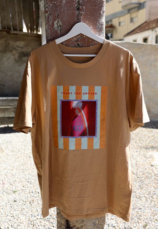 T-Shirt 'TRUST THE UNSEEN'