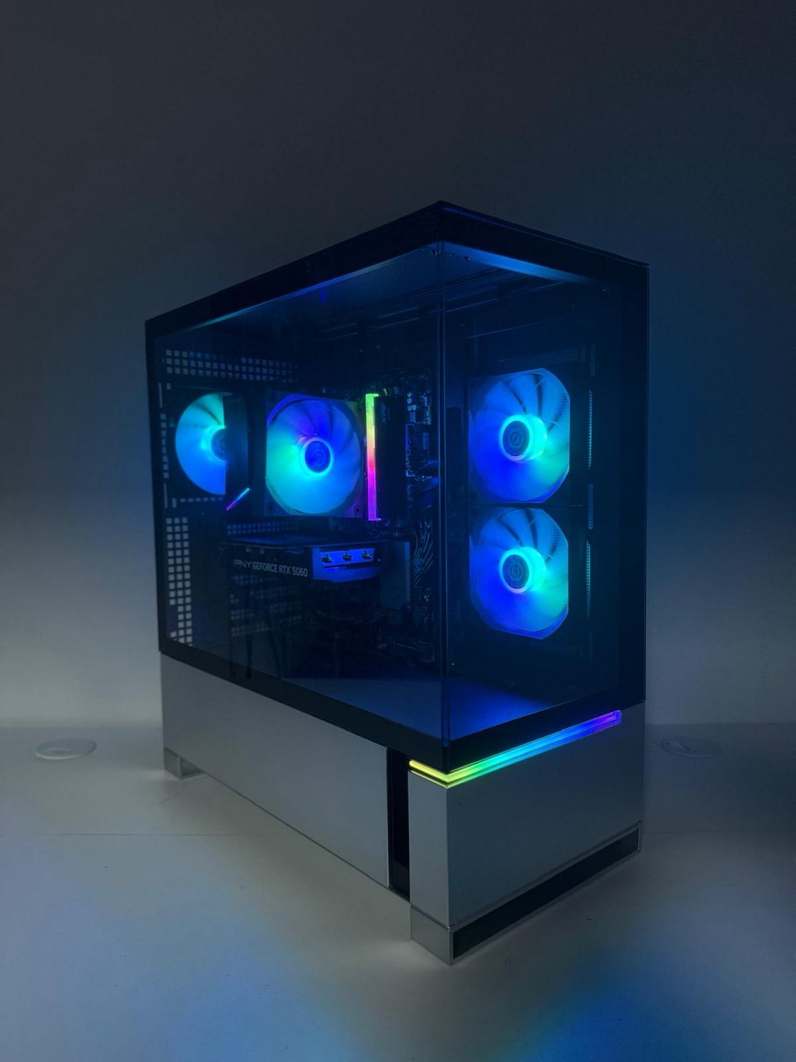 Gaming PC Ryzen 5/16GB RAM/1TB RTX 5060 GPU