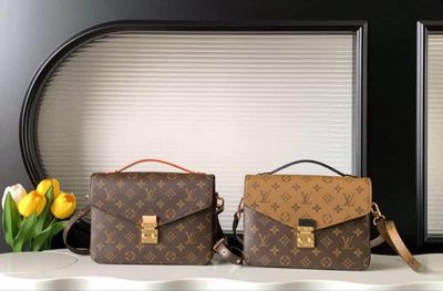 LV Shoulder Purse- Mirror