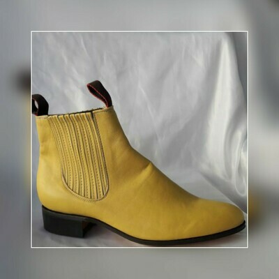 Botín  Villa del Carbón clásico suela cuero piel natural color: vayo o paja