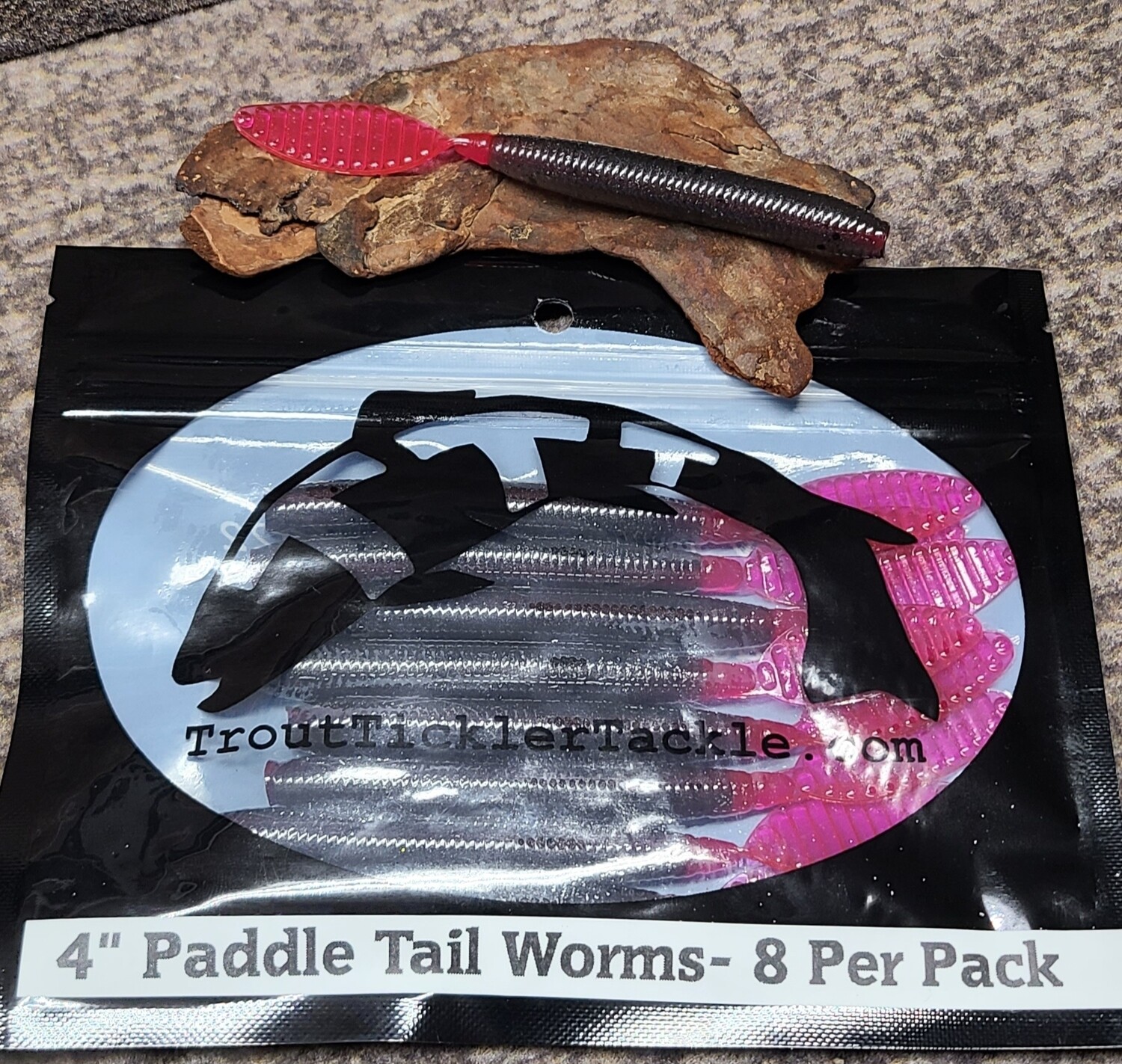 4" Paddle Tail Worm Black Widow Core Shot (floating)