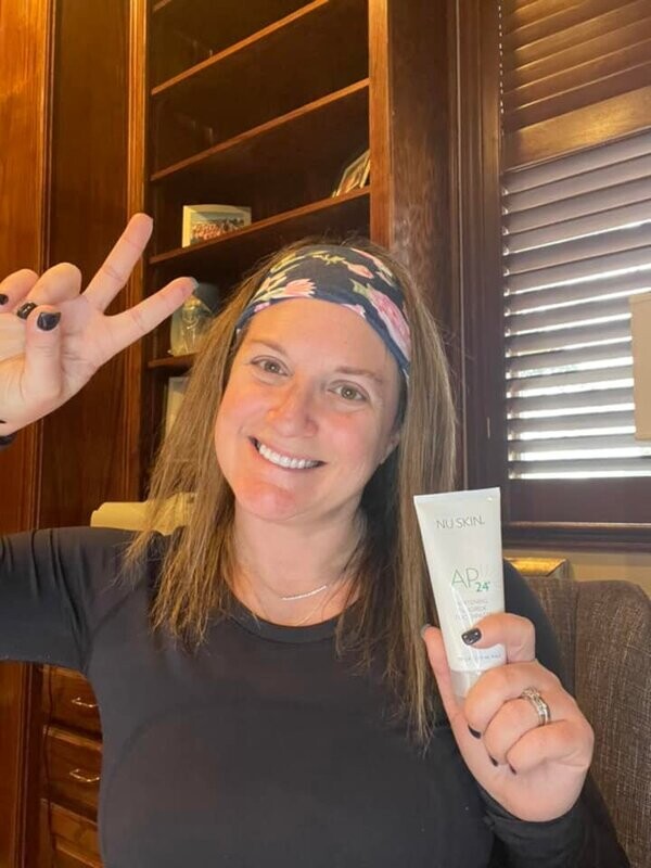 Whitening Toothpaste (with Fluoride)