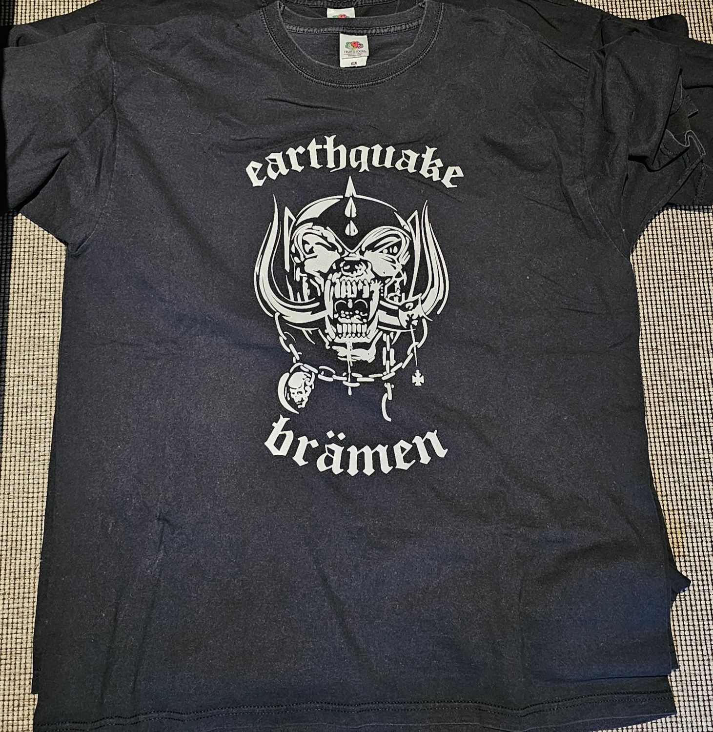 T-SHIRT - USED - Earthquake Brämen - MEN SIZE &quot;XL&quot;