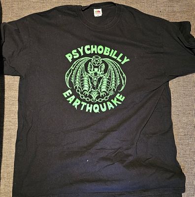 T-SHIRT - USED - PSYCHOBILLY EARTHQUAKE BAT GREEN - MEN SIZE &quot;XL&quot;