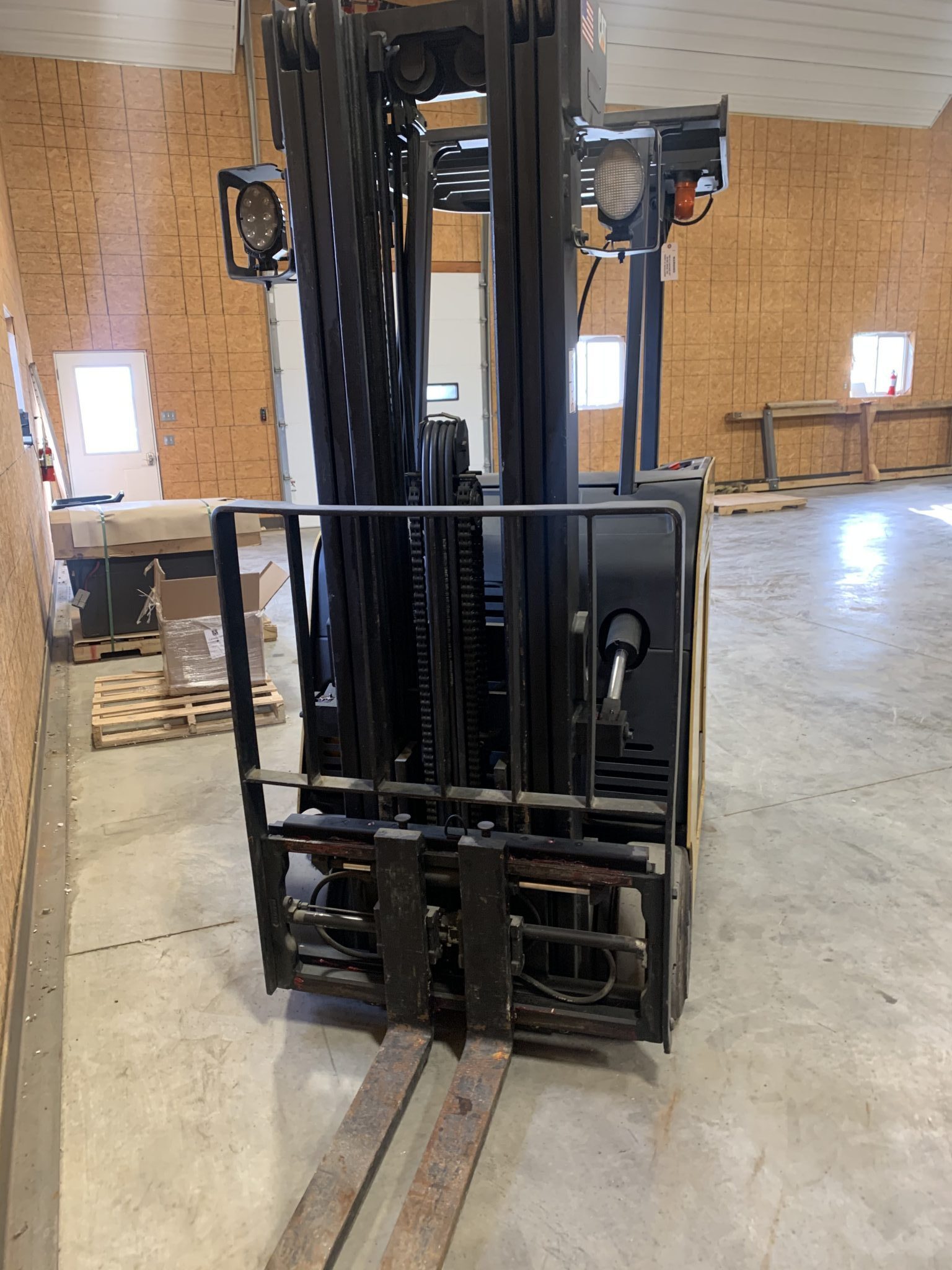 CAT DOCKSTOCKER (272)