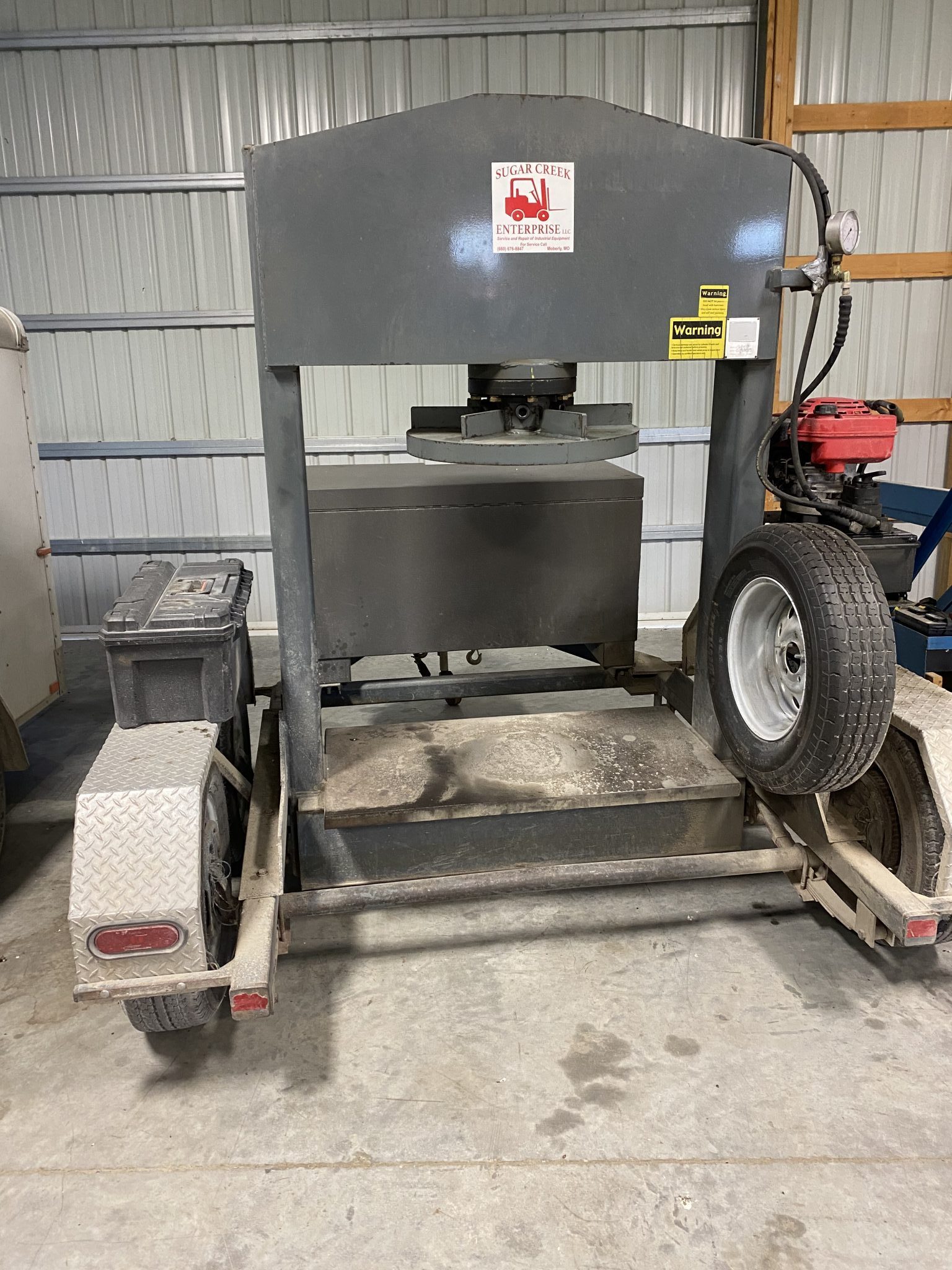 Mobile Tire Press
