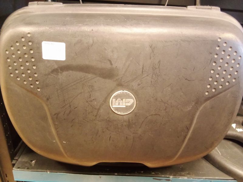 GIVI 45L MOTORCYCLE BOX WITH BRACKET