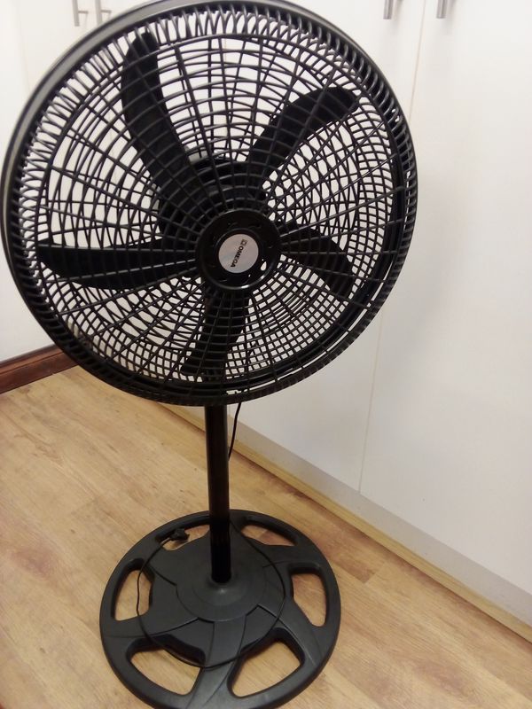 OMEGA STANDING FAN