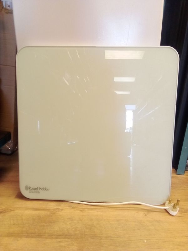 RUSSELL HOBBS WALL HEATER