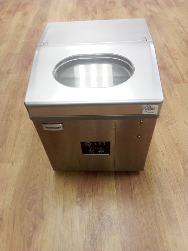 SNOW MASTER ICE MACHINE